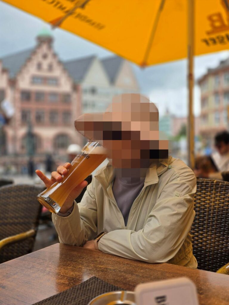 프랑크푸르트 뢰머광장 노천카페 독일 맥주 유니나투어 유럽 자유여행